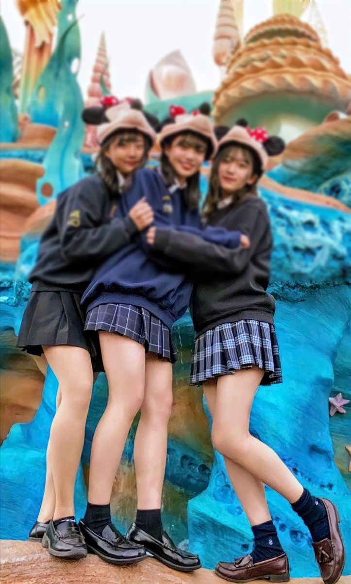 下着ディズニー エロ画像だぜ!夢の国で露出?パンチラに興奮するのはオイラだけじゃないはず♡006