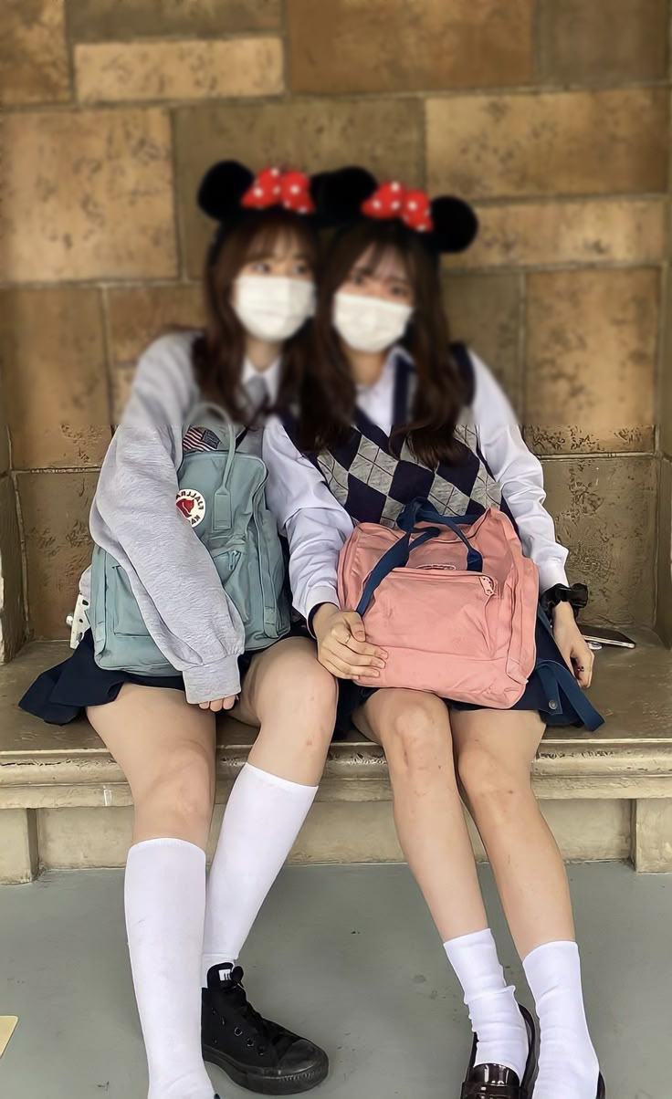 下着ディズニー エロ画像だぜ!夢の国で露出?パンチラに興奮するのはオイラだけじゃないはず♡007