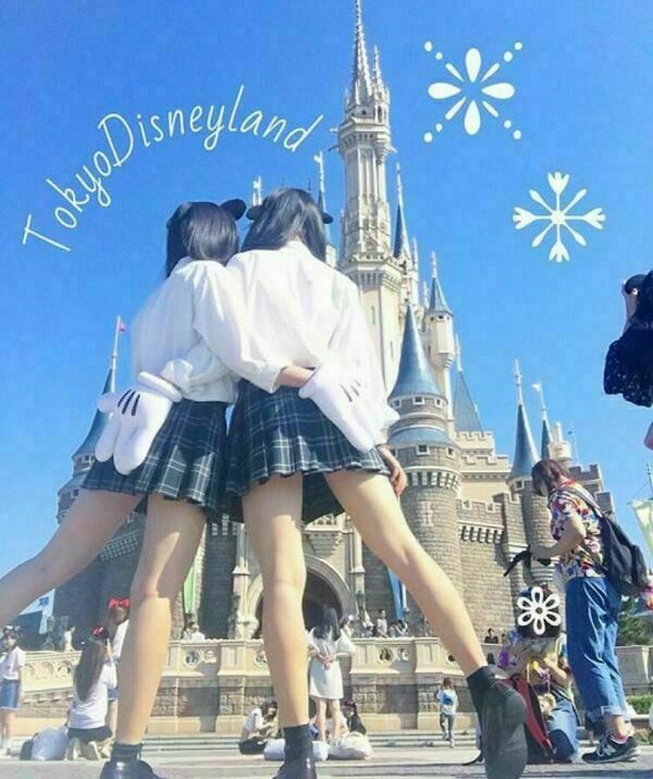 下着ディズニー エロ画像だぜ!夢の国で露出?パンチラに興奮するのはオイラだけじゃないはず♡062