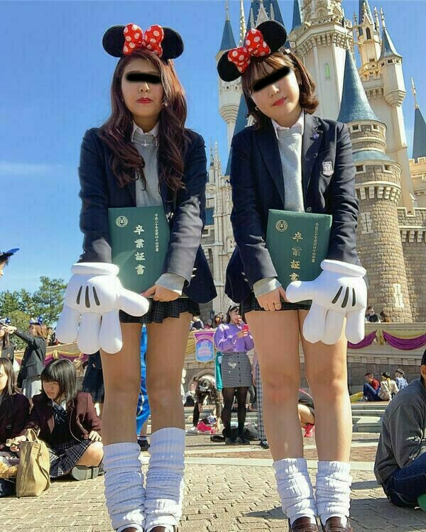 下着ディズニー エロ画像だぜ!夢の国で露出?パンチラに興奮するのはオイラだけじゃないはず♡064