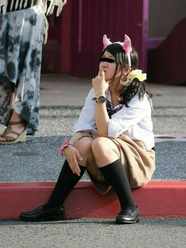 下着ディズニー エロ画像だぜ!夢の国で露出?パンチラに興奮するのはオイラだけじゃないはず♡069