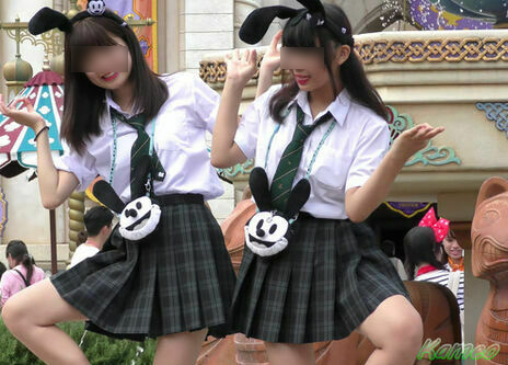 下着ディズニー エロ画像だぜ!夢の国で露出?パンチラに興奮するのはオイラだけじゃないはず♡106