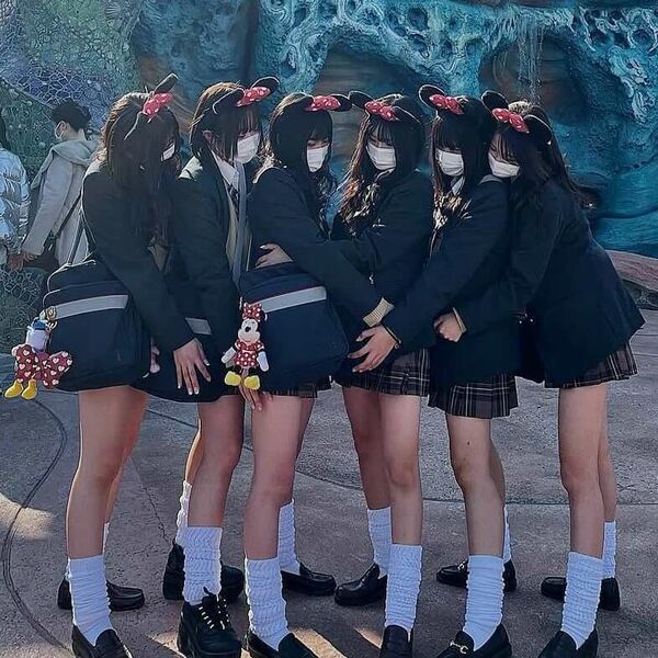 下着ディズニー エロ画像だぜ!夢の国で露出?パンチラに興奮するのはオイラだけじゃないはず♡127