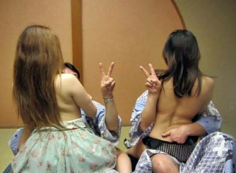酔っ払い パンチラ画像!泥酔女子の流出♡このままずっと眺めていたくなるぜ!!075