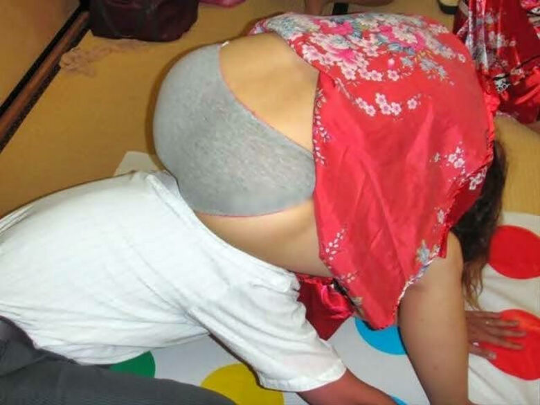 酔っ払い パンチラ画像!泥酔女子の流出♡このままずっと眺めていたくなるぜ!!076