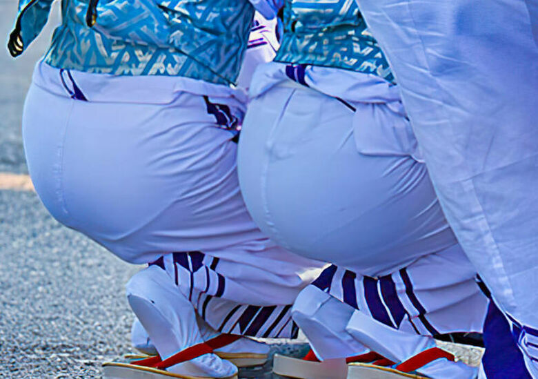 パン線 エロ画像だぜ！盗撮でお尻に透けたパンツがたまりませんな♡083