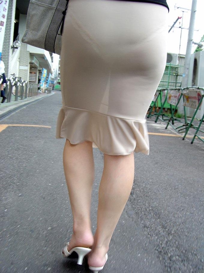 パンティライン動画像169枚!エロい盗撮パン線にパンスジ 女性の透けたパンツやお尻が抜ける!!【動画あり】015枚目