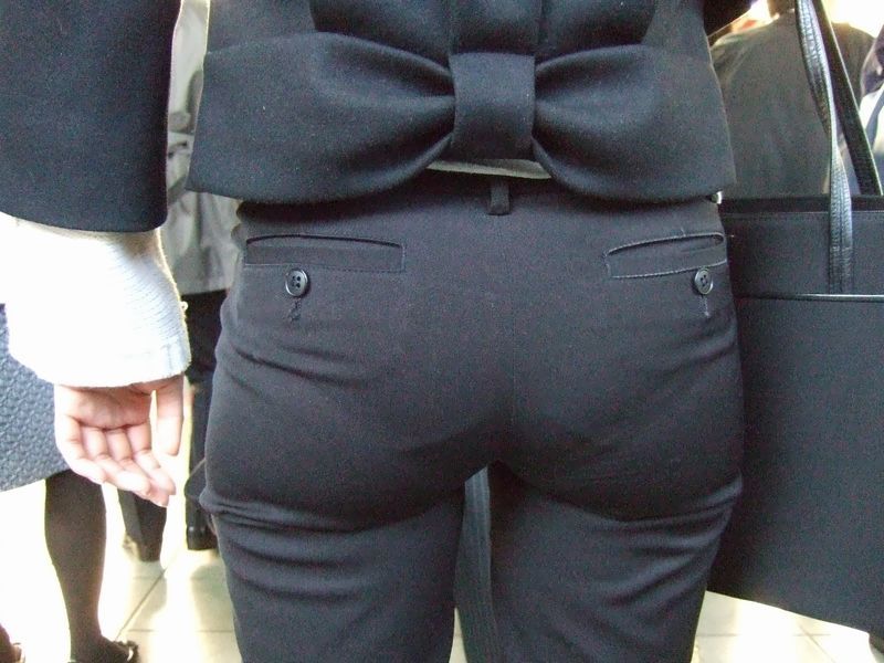 パンティライン 盗撮エロ画像！抜ける素人女性のお尻♡下着のラインがエロいぜ!!013