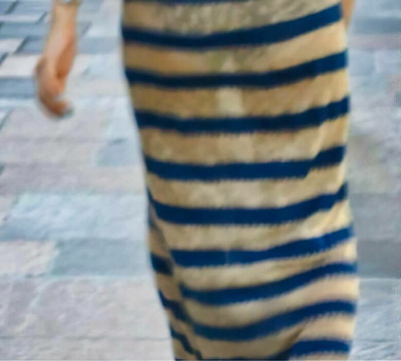 パンティライン 盗撮エロ画像！抜ける素人女性のお尻♡下着のラインがエロいぜ!!065