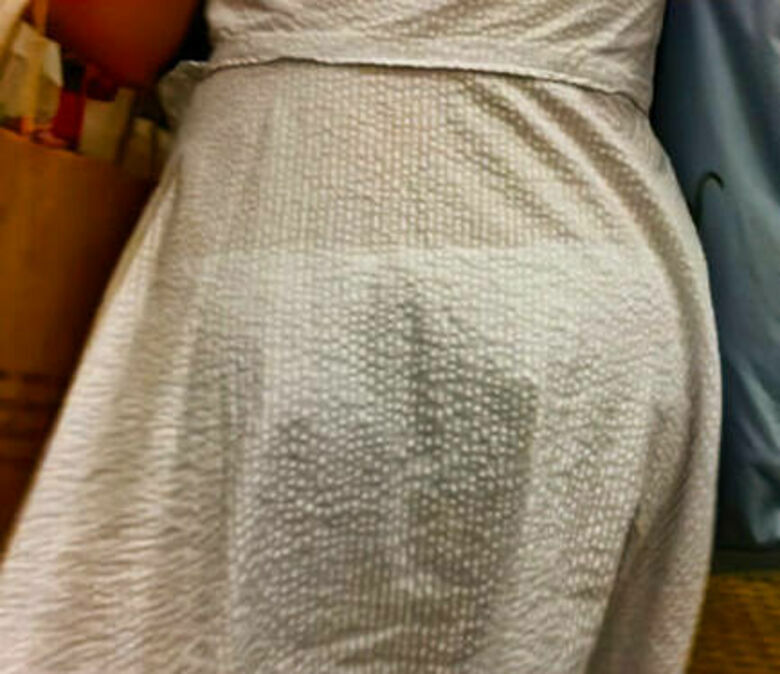 パンティライン 盗撮エロ画像！抜ける素人女性のお尻♡下着のラインがエロいぜ!!079