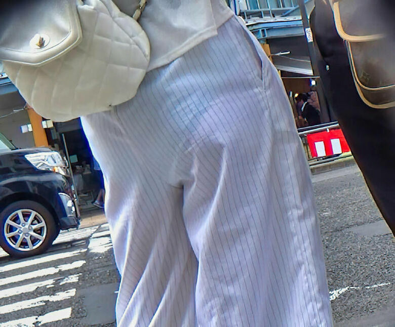 パンティライン 盗撮エロ画像！抜ける素人女性のお尻♡下着のラインがエロいぜ!!115