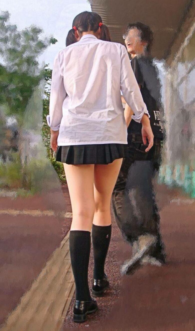 しゃがみ パンチラ画像!リアル盗撮・流出した魅惑のデルタゾーン♡本物志向の方のみ覗いてください!!203
