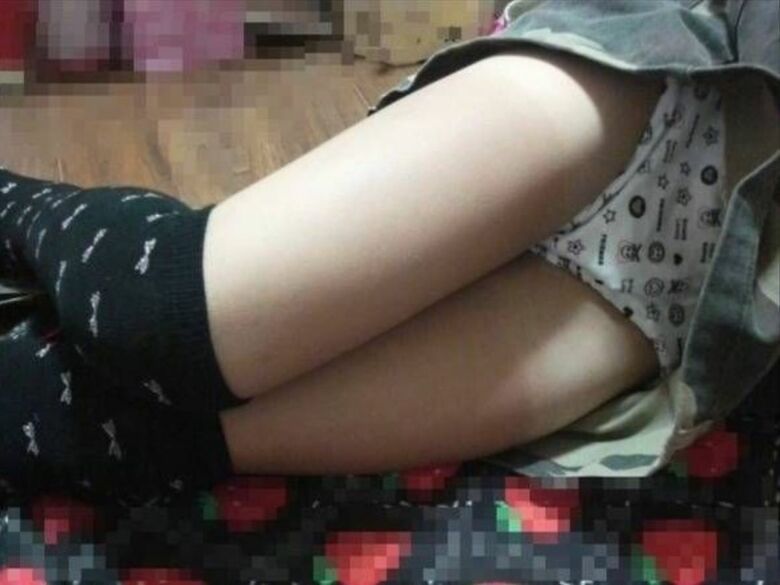 盗撮 エロ画像！素人女性のパンツ大放出㊙️人妻・家庭内流出が抜けちゃいます💕ホンモノ志向の方におすすめだぜ!!118枚目