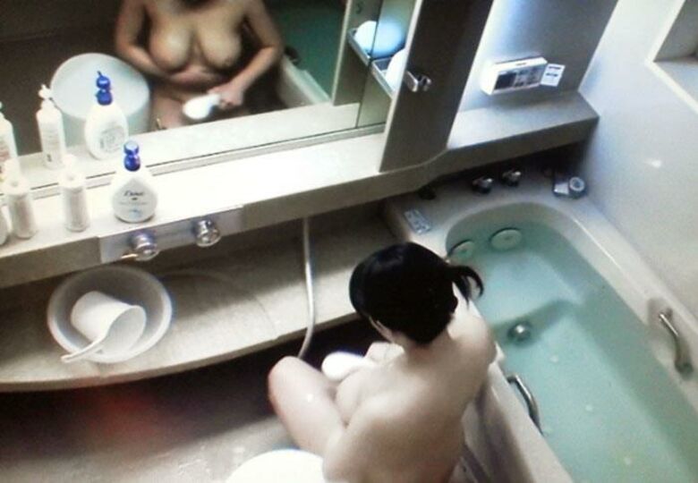 盗撮 エロ画像！素人女性のパンツ大放出㊙️人妻・家庭内流出が抜けちゃいます💕ホンモノ志向の方におすすめだぜ!!120枚目