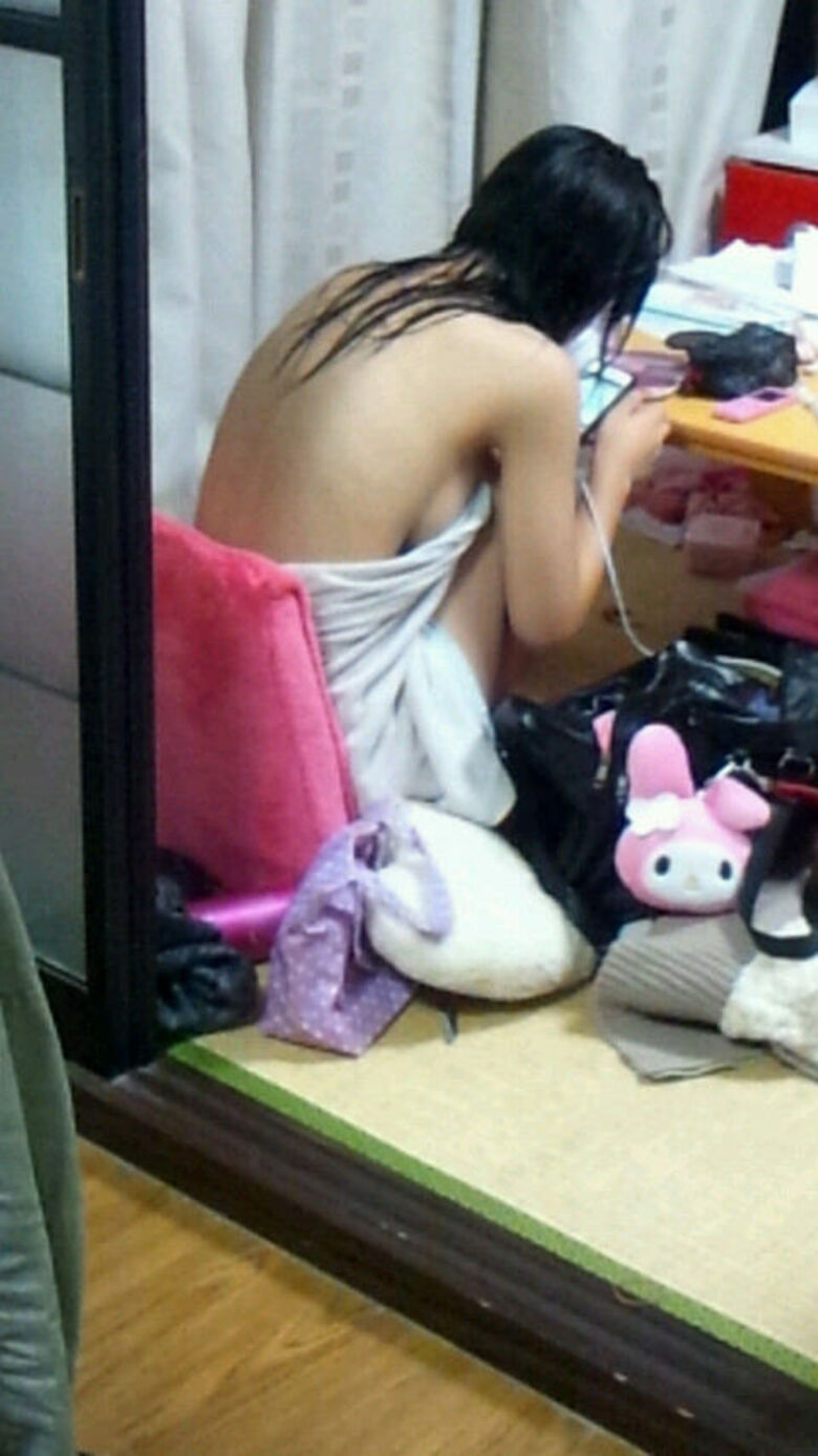 盗撮 エロ画像！素人女性のパンツ大放出㊙️人妻・家庭内流出が抜けちゃいます💕ホンモノ志向の方におすすめだぜ!!151枚目