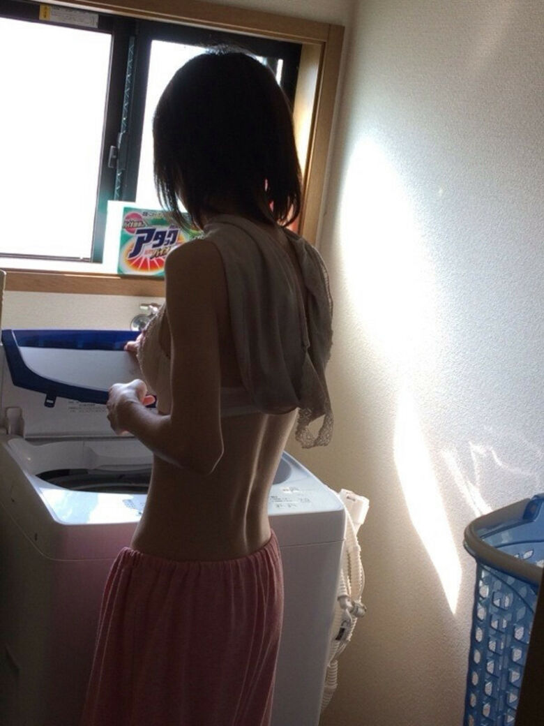 盗撮 エロ画像！素人女性のパンツ大放出㊙️人妻・家庭内流出が抜けちゃいます💕ホンモノ志向の方におすすめだぜ!!174枚目