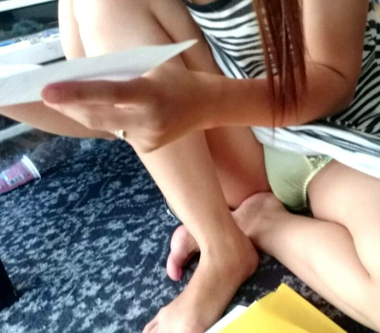 盗撮 エロ画像！素人女性のパンツ大放出㊙️人妻・家庭内流出が抜けちゃいます💕ホンモノ志向の方におすすめだぜ!!251枚目