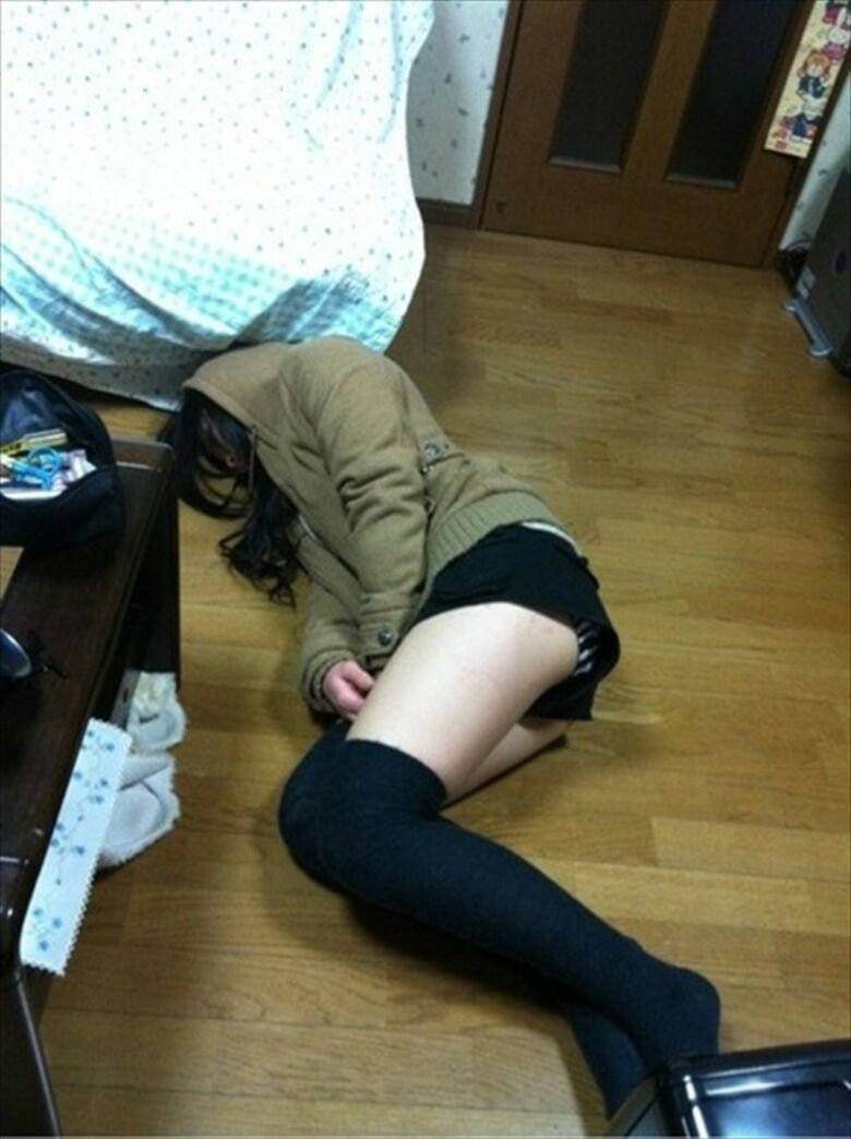 盗撮 エロ画像！素人女性のパンツ大放出㊙️人妻・家庭内流出が抜けちゃいます💕ホンモノ志向の方におすすめだぜ!!292枚目