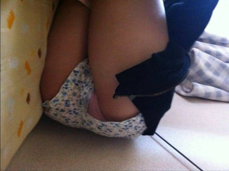 盗撮 エロ画像！素人女性のパンツ大放出㊙️人妻・家庭内流出が抜けちゃいます💕ホンモノ志向の方におすすめだぜ!!305枚目