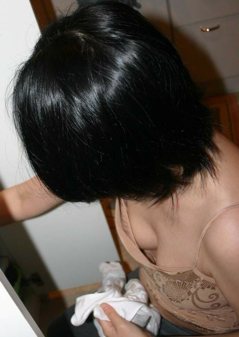 盗撮 エロ画像！素人女性のパンツ大放出㊙️人妻・家庭内流出が抜けちゃいます💕ホンモノ志向の方におすすめだぜ!!343枚目