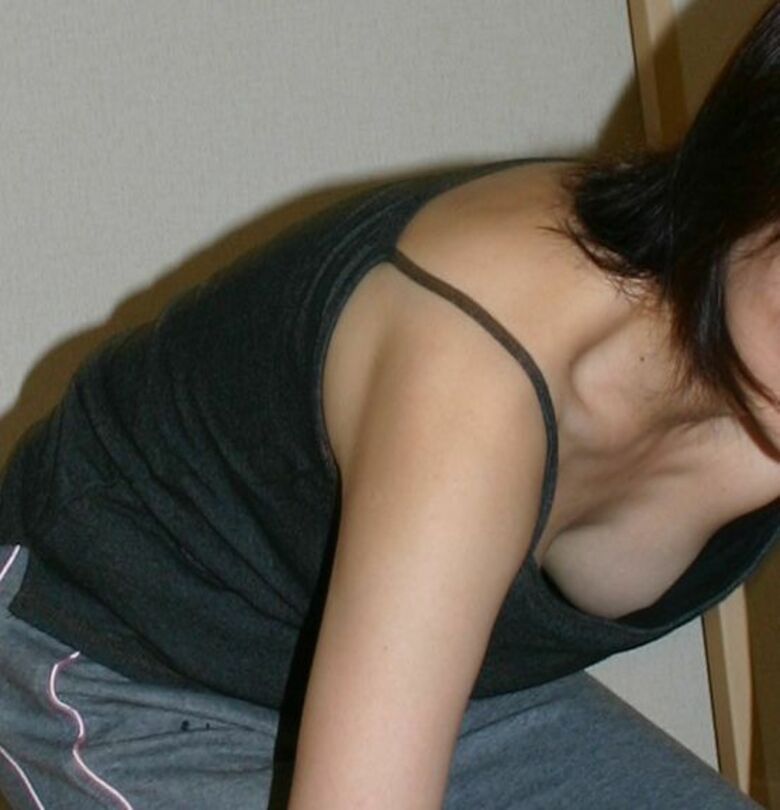 盗撮 エロ画像！素人女性のパンツ大放出㊙️人妻・家庭内流出が抜けちゃいます💕ホンモノ志向の方におすすめだぜ!!364枚目