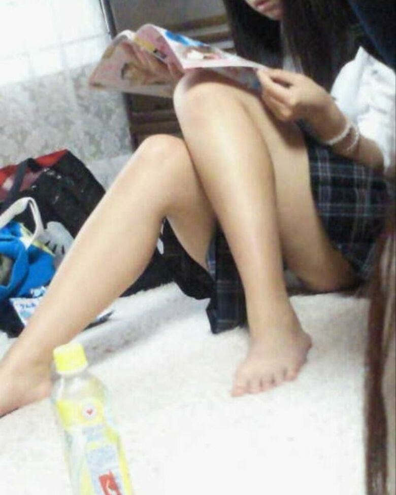 盗撮 エロ画像！素人女性のパンツ大放出㊙️人妻・家庭内流出が抜けちゃいます💕ホンモノ志向の方におすすめだぜ!!386枚目