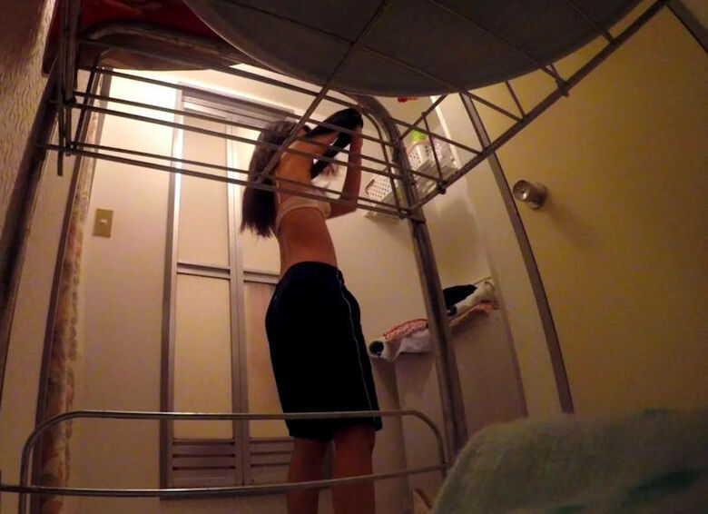 盗撮 エロ画像！素人女性のパンツ大放出㊙️人妻・家庭内流出が抜けちゃいます💕ホンモノ志向の方におすすめだぜ!!393枚目