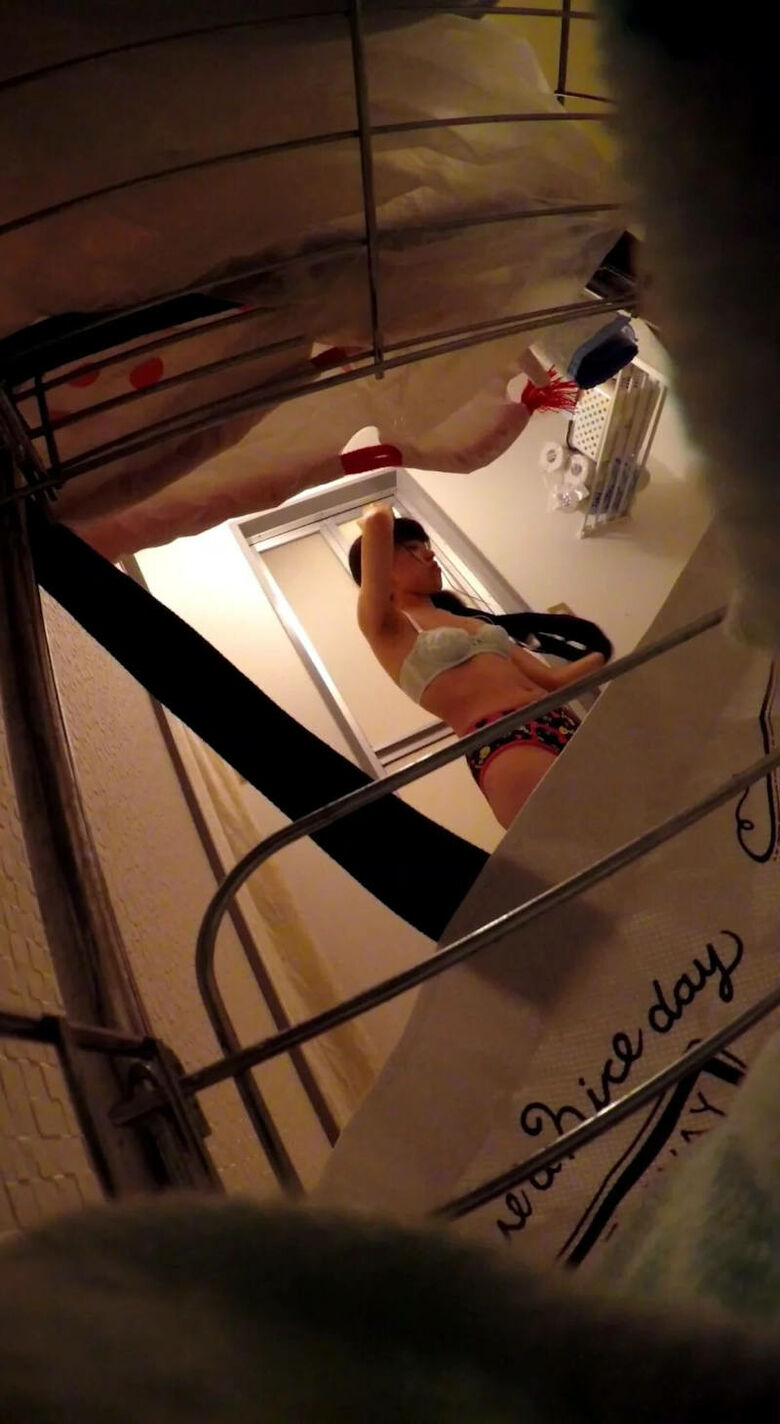 盗撮 エロ画像！素人女性のパンツ大放出㊙️人妻・家庭内流出が抜けちゃいます💕ホンモノ志向の方におすすめだぜ!!401枚目