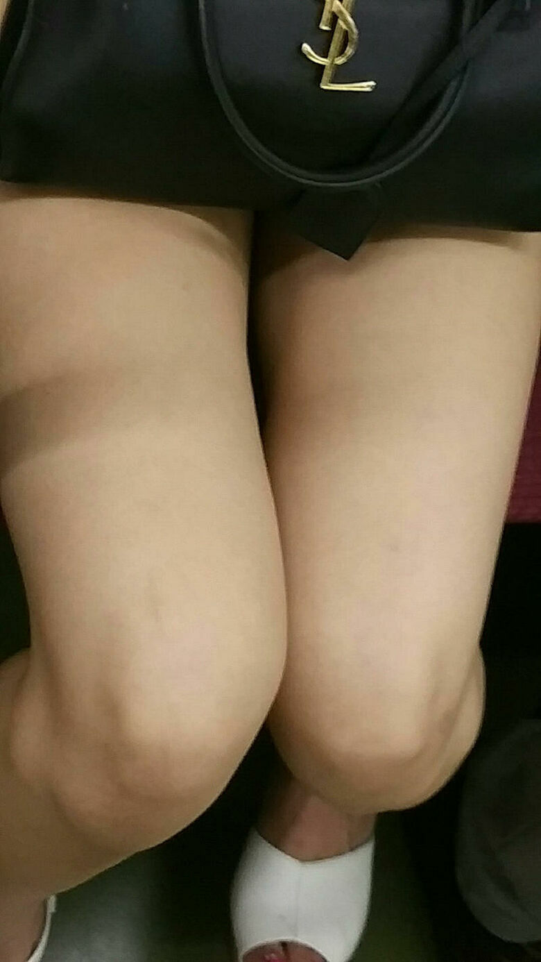 電車パンチラ動画像251枚!エロい盗撮JK・素人対面女子のミニスカパンツに太もも 生足がエロくて抜ける!!101枚目