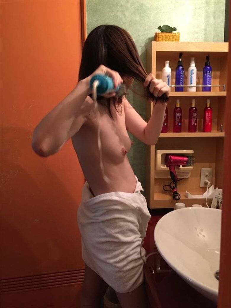 ラブホ 盗撮エロ画像!素人女性の流出♡無防備すぎる裸がたまんないぜ😍011