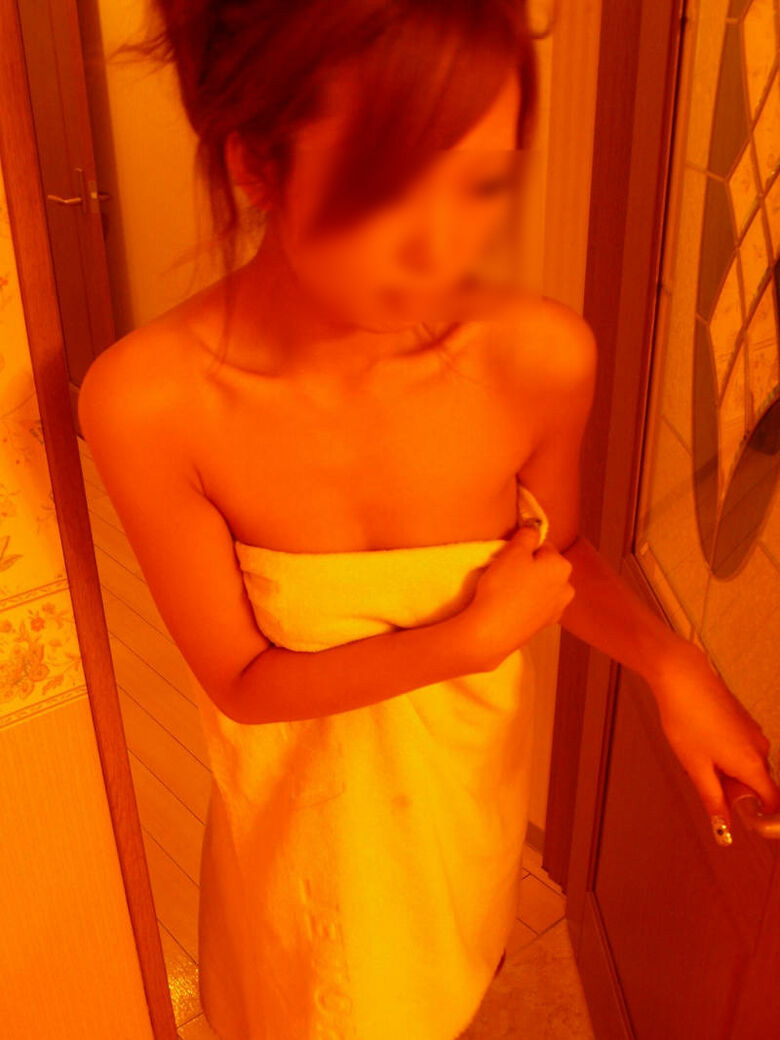 ラブホ 盗撮エロ画像!素人女性の流出♡無防備すぎる裸がたまんないぜ😍015