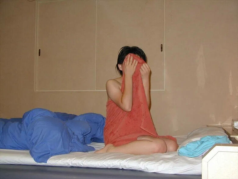 ラブホ 盗撮エロ画像!素人女性の流出♡無防備すぎる裸がたまんないぜ😍033