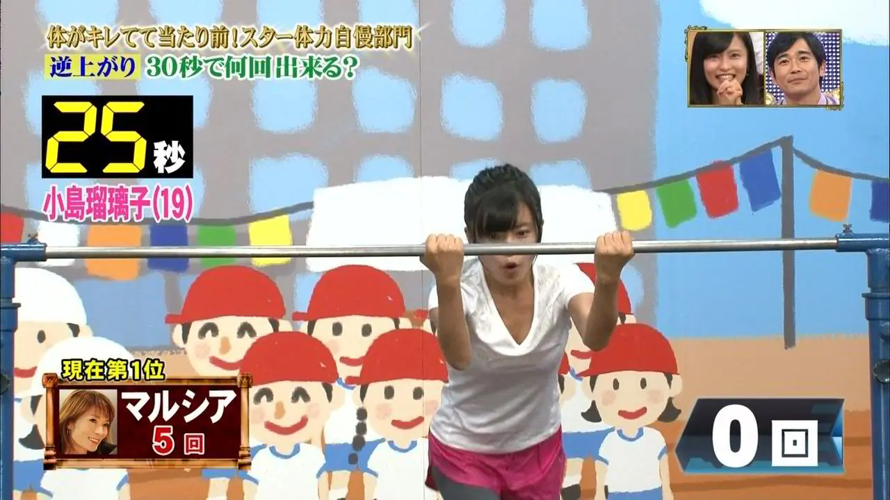小島瑠璃子が始球式に登場!ショートパンツの隙間がデッドゾーンに024