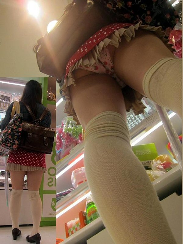 冬場に増える美脚ニーソパンチラがエロい盗撮画像32枚023枚目