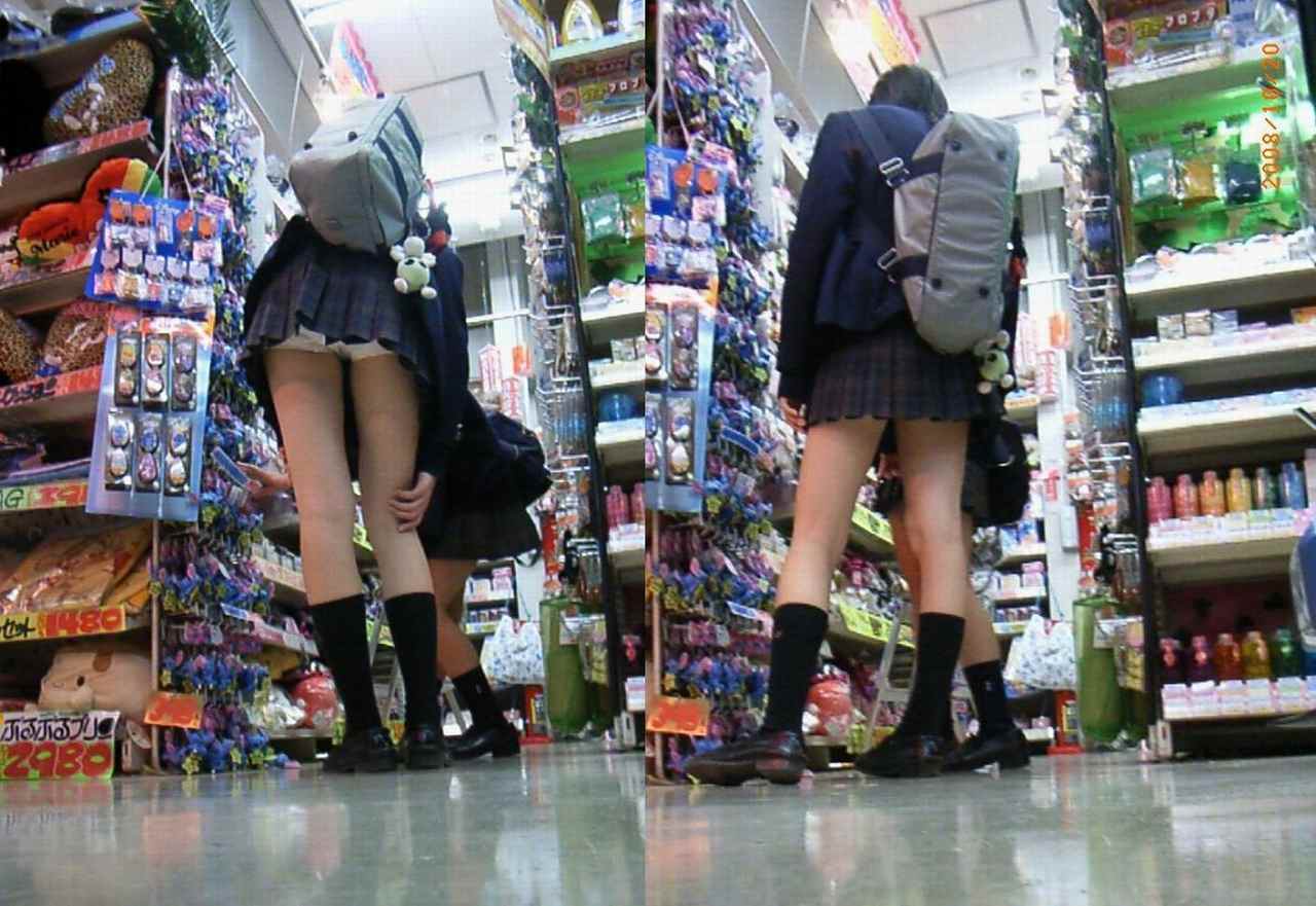 子ども目線でパンチラを堪能する隠し撮り盗撮パンツ画像50枚046枚目