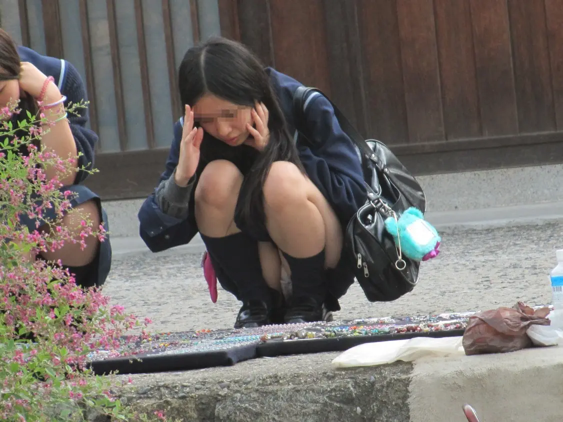 素人のパンチラを盗撮ってくそ興奮するよね008