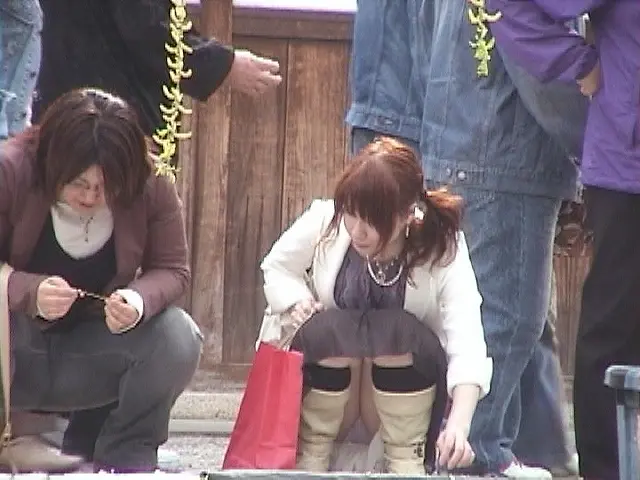 素人のパンチラを盗撮ってくそ興奮するよね013