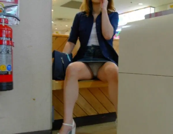 素人のパンチラを盗撮ってくそ興奮するよね　その2006