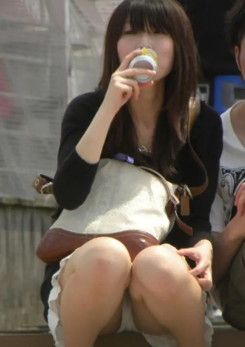 素人のパンチラを盗撮ってくそ興奮するよね　その2013