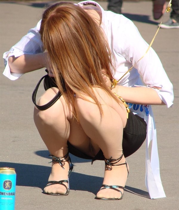 街撮りパンチラ画像032