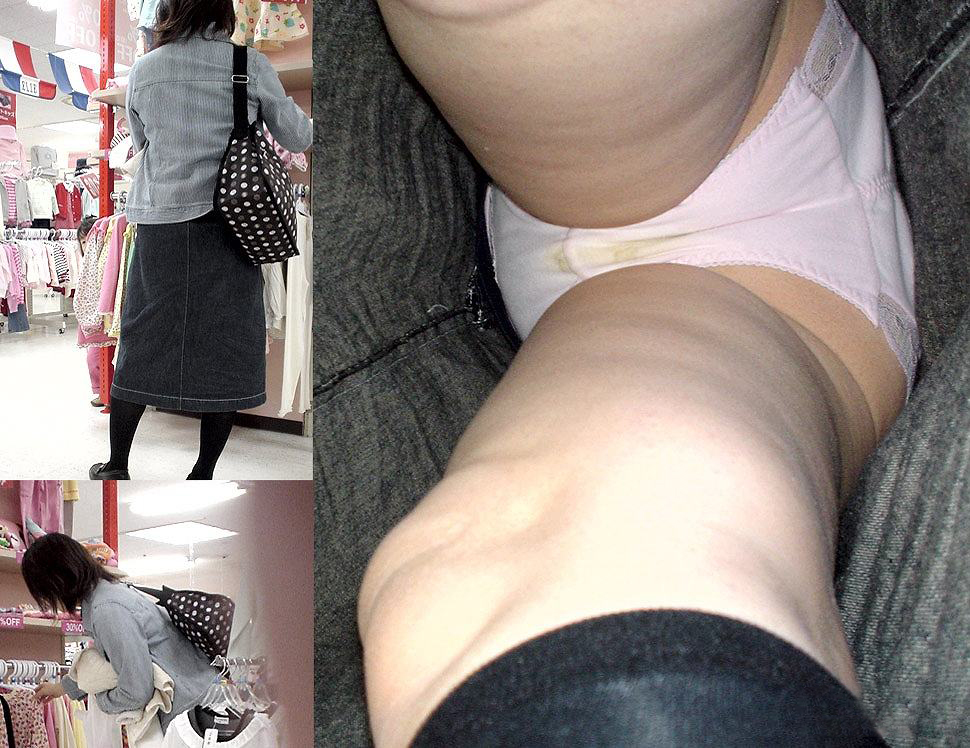 ショッピングモール パンチラ画像!逆さ撮り・しゃがみで見えてるリアルなパンツをまとめてみたぜ!!006