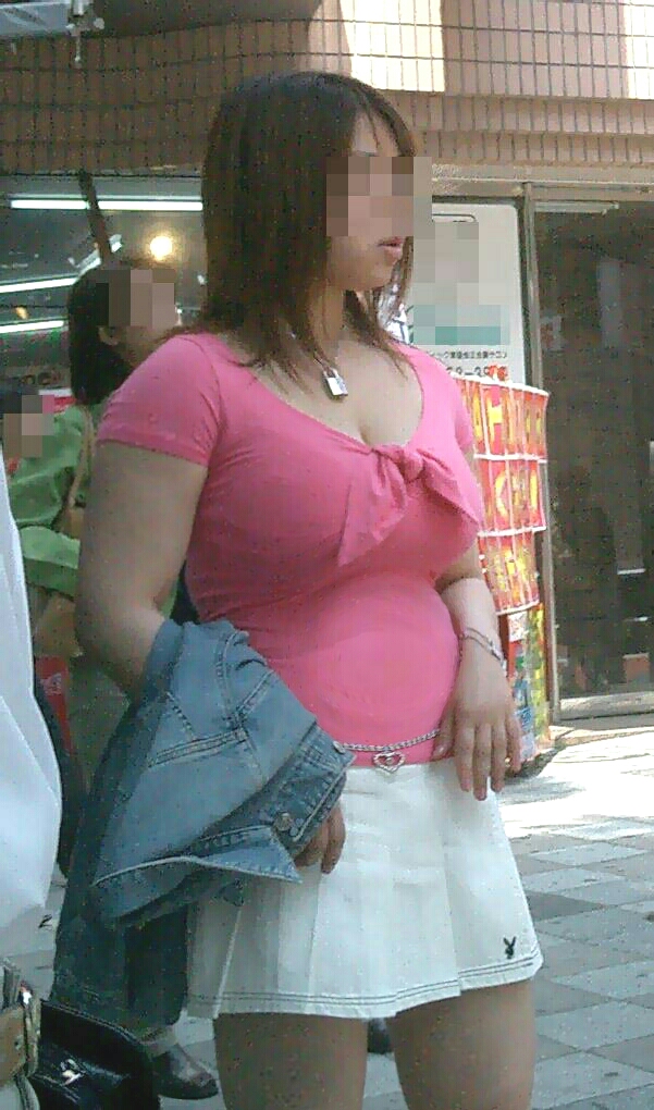 ぽっちゃり パンチラ画像!ムチムチの肉感♡エロくてたまんないっす(´д`)004