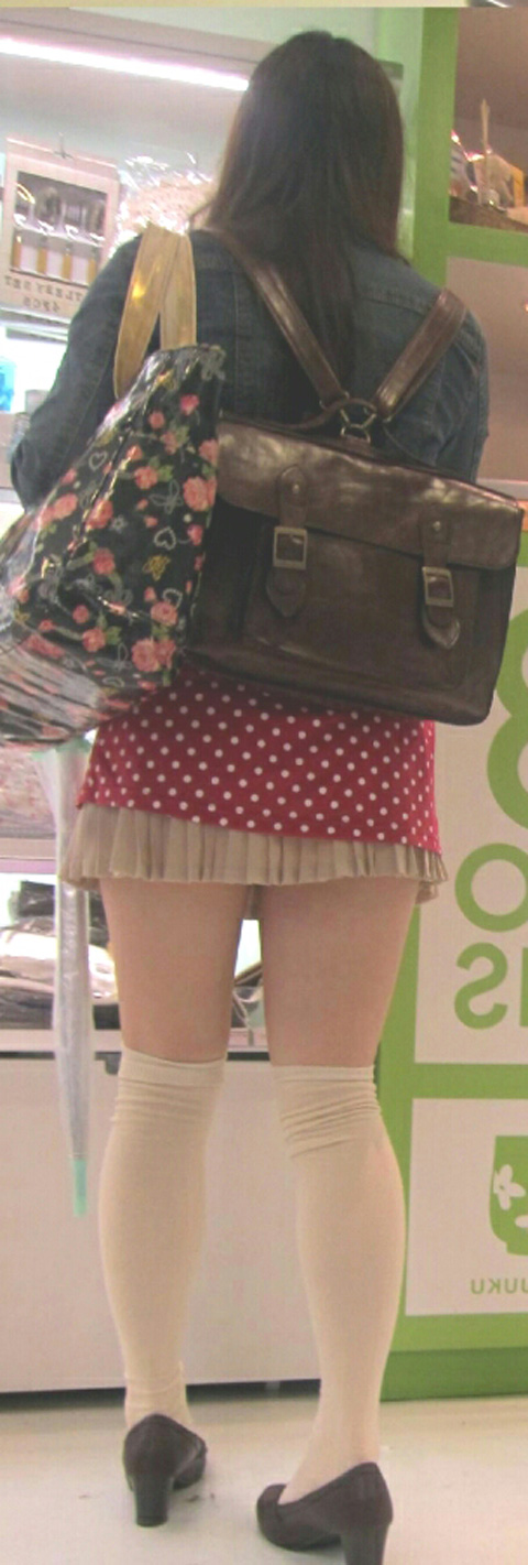 ぽっちゃり パンチラ画像!ムチムチの肉感♡エロくてたまんないっす(´д`)007