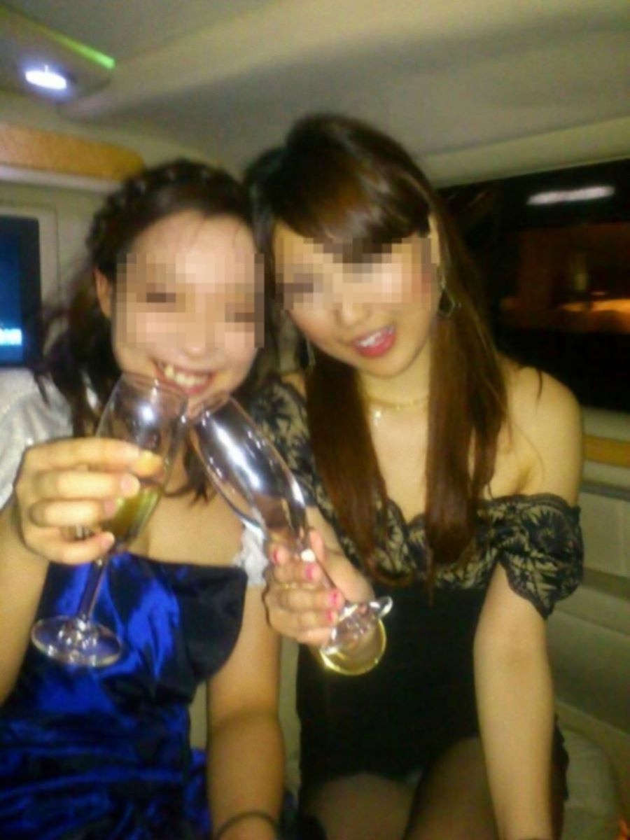飲み会 パンチラエロ画像だぜ!居酒屋・カラオケなどなど泥酔女子の股間がダダ開き状態です♡012