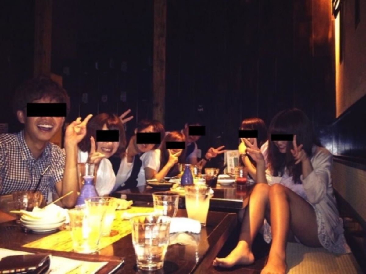 飲み会 パンチラエロ画像だぜ!居酒屋・カラオケなどなど泥酔女子の股間がダダ開き状態です♡026