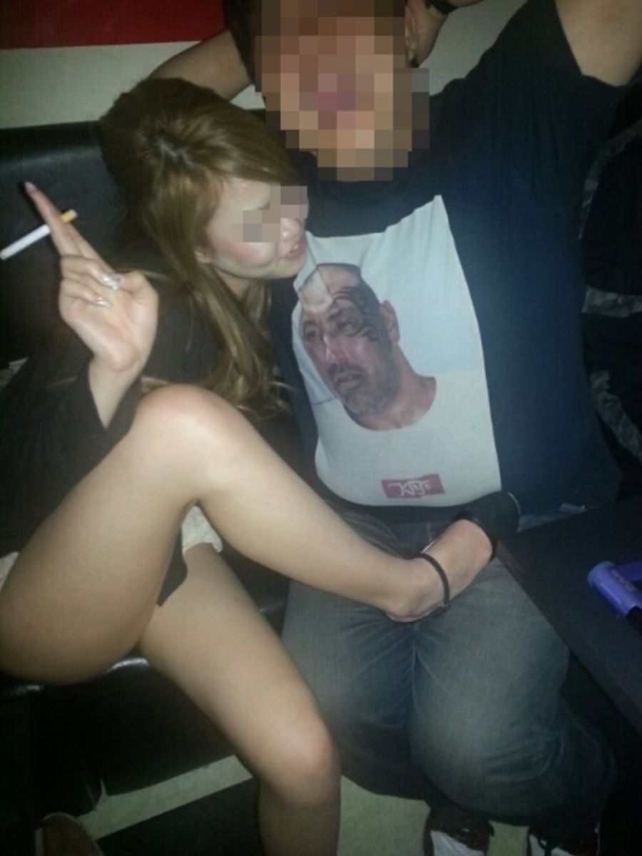 飲み会 パンチラエロ画像だぜ!居酒屋・カラオケなどなど泥酔女子の股間がダダ開き状態です♡027