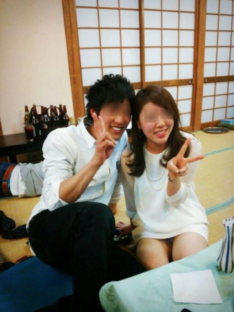 飲み会 パンチラエロ画像だぜ!居酒屋・カラオケなどなど泥酔女子の股間がダダ開き状態です♡058