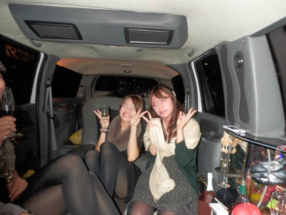 集合でパンチラしている記念写真流出エロ画像21選009枚目