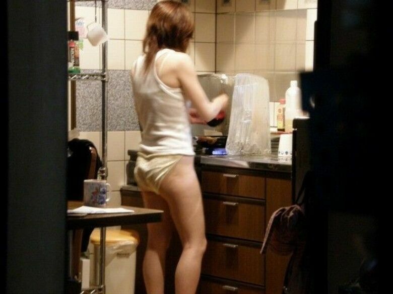 熟女 下着エロ画像だぜ！人妻のパンツにブラ♡家庭内で露出している奥様たちのパンティ大公開✨005