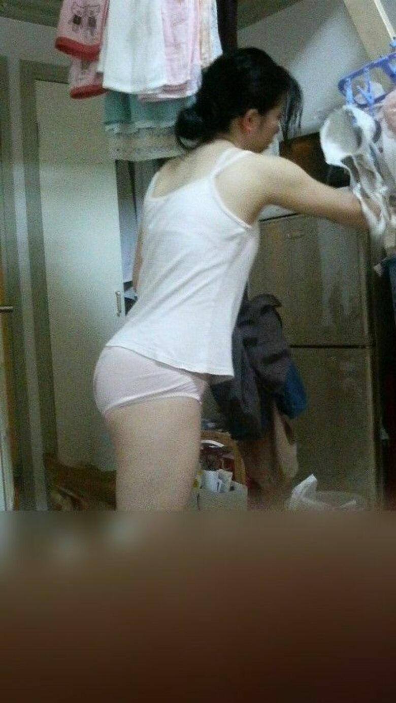 熟女 下着エロ画像だぜ！人妻のパンツにブラ♡家庭内で露出している奥様たちのパンティ大公開✨030